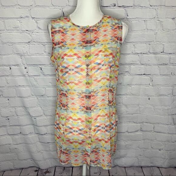 Cabi Avery sleeveless tunic top - Picture 2 of 10